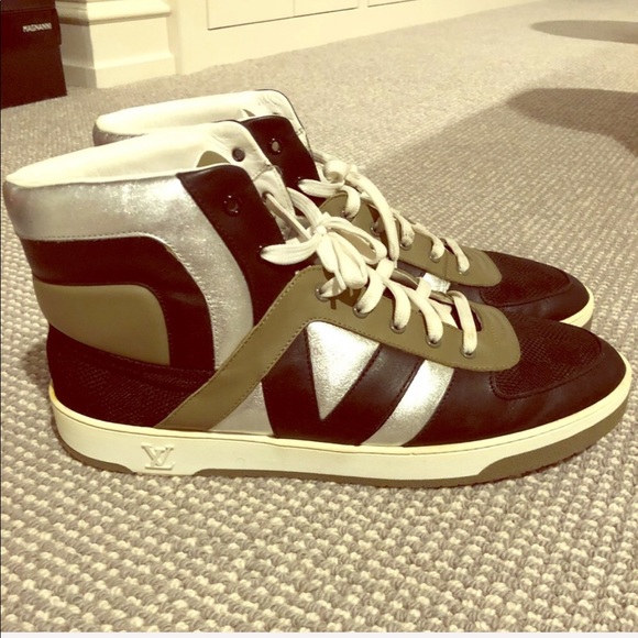 LOUIS VUITTON Men’s Shoes - Size 12 LV Sneakers - Picture 1 of 2